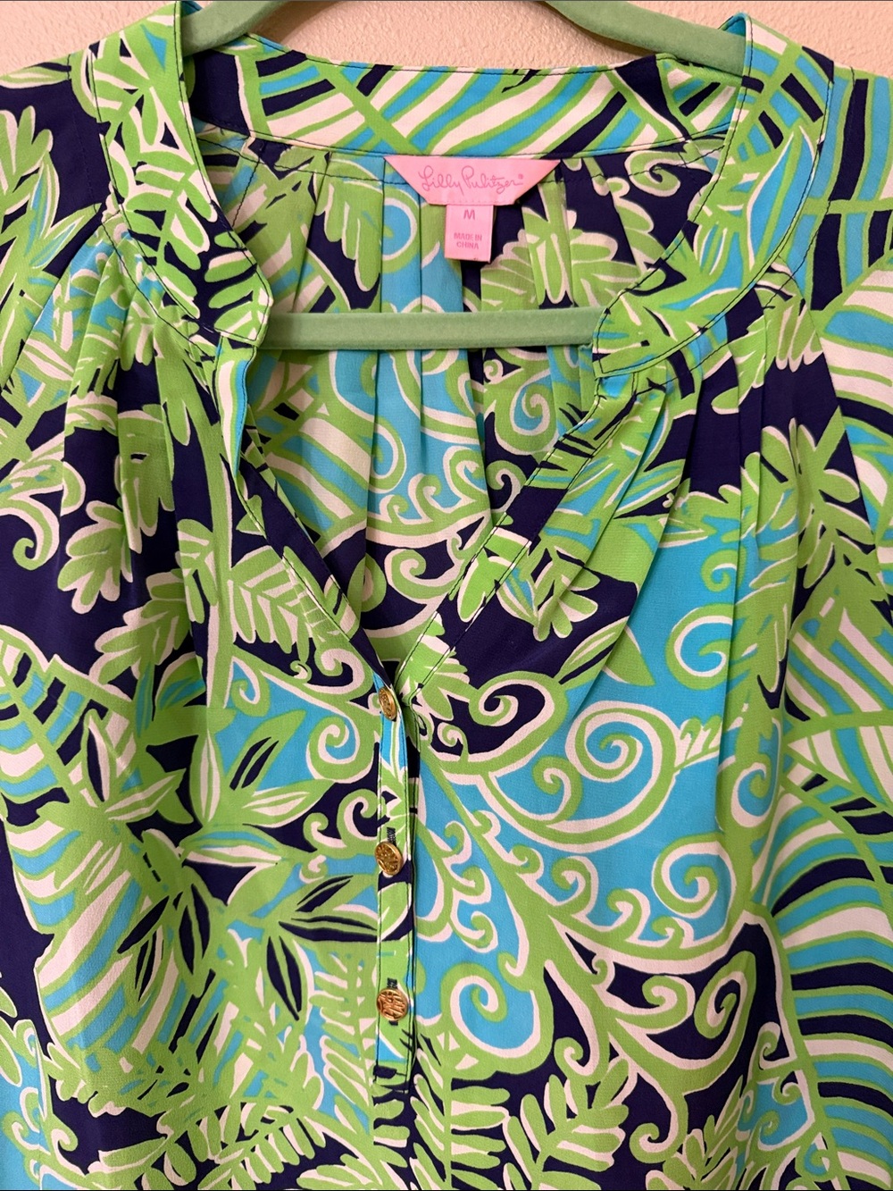 Lilly Pulitzer Elsa top Size Medium EUC - Picture 2 of 7